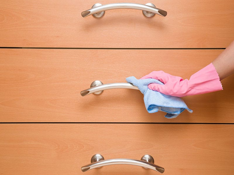 Wiping Surface Drawer With A Proper